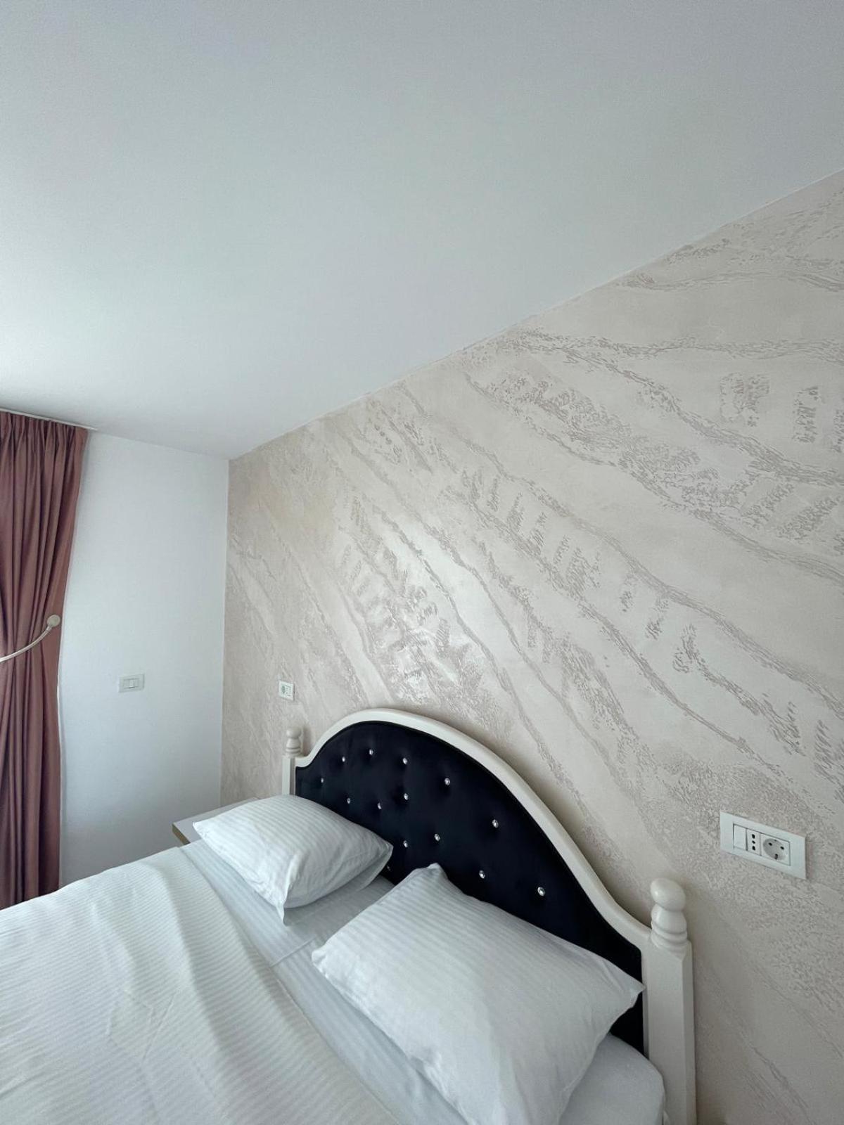 Cataleya House Hotell Oesti-Paminteni Exteriör bild