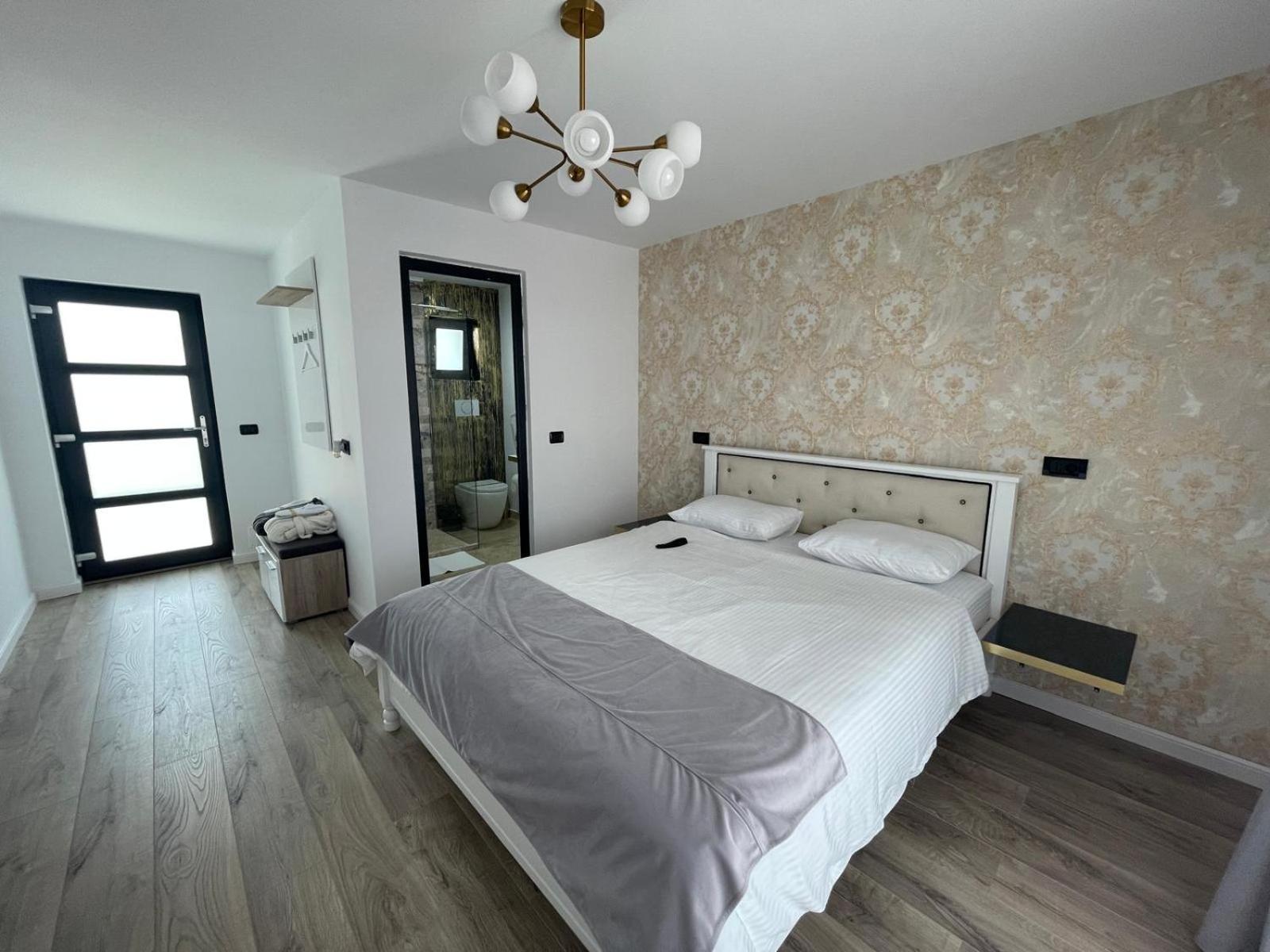 Cataleya House Hotell Oesti-Paminteni Exteriör bild