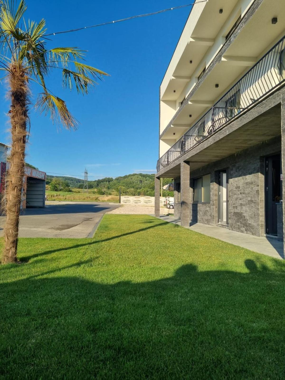 Cataleya House Hotell Oesti-Paminteni Exteriör bild